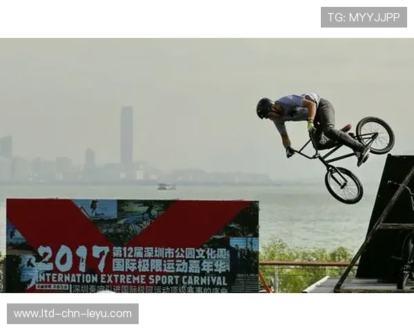 极限运动展演活动吸睛，年轻观众热衷参与，极限运动视频合集